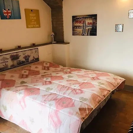 La Casina Di Ancicucco 2 דירה *